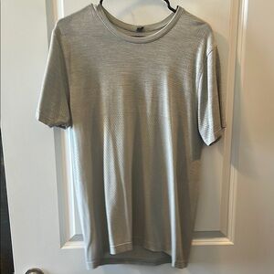 Lululemon Athletica Gray Short Sleeve Tee